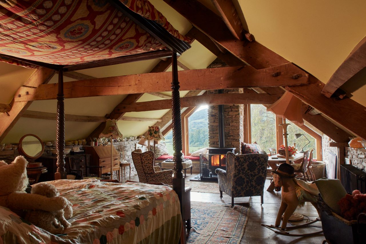 Photo of the attic room at The Old Storehouse